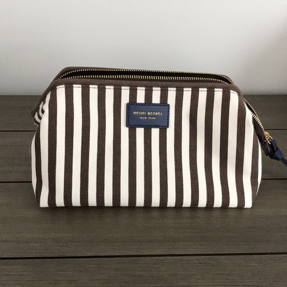 Amazon Com Henri Bendel Cosmetic Case Makeup Bags And Cases Beauty